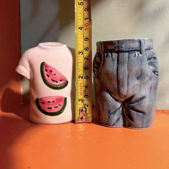 Rare Vintage T-Shirt & Jeans Salt & Pepper Shakers | Watermelons Kitchen Decor - Picture 9 of 10